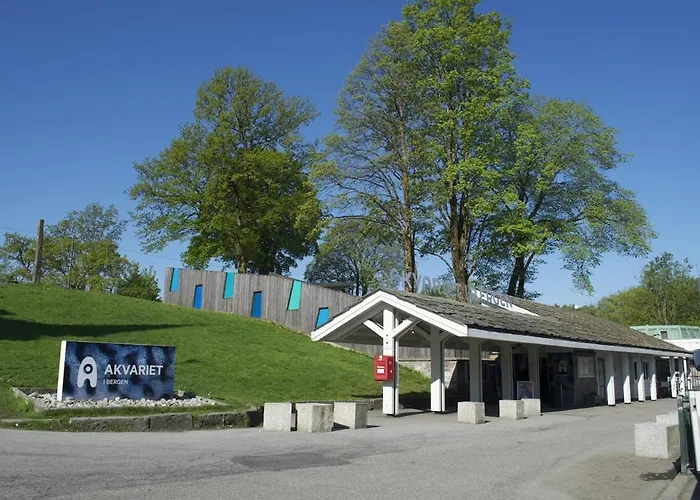 Historic House, Right In The Middle Of Everything! Ferienhaus